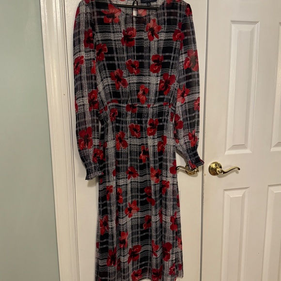 Floral Plaid Smocked Long Sleeve Dress - Picture 3 of 9
